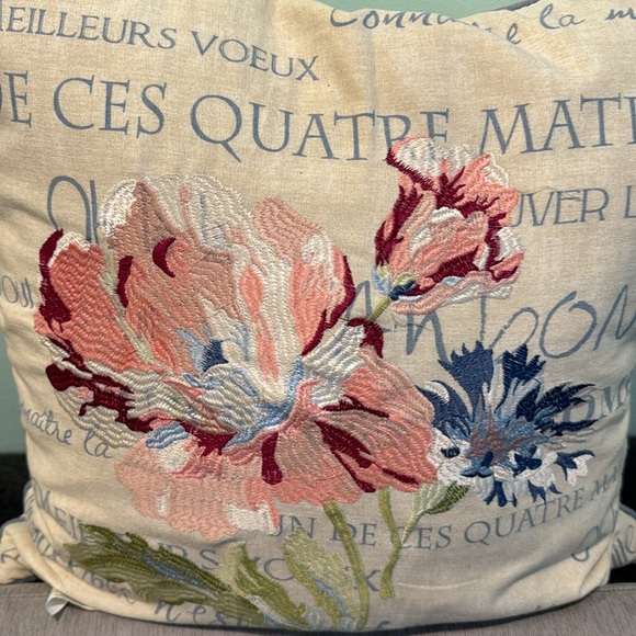 Pillow floral French decorative feathers fill cotton cover zipped - Picture 7 of 8